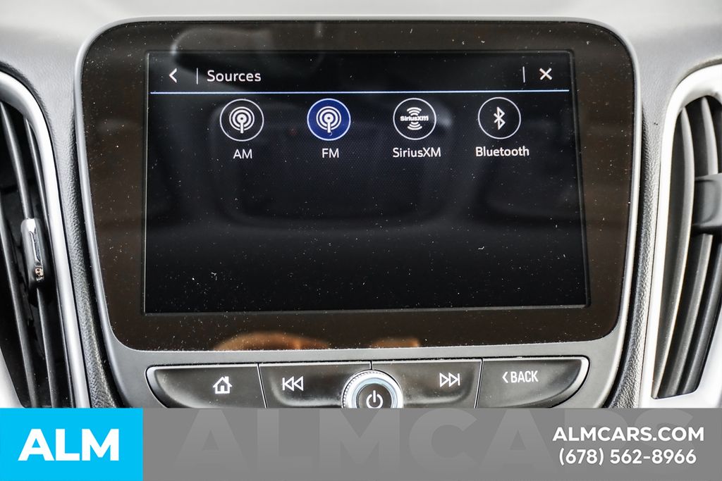 Used 2024 White Chevrolet LT image 35