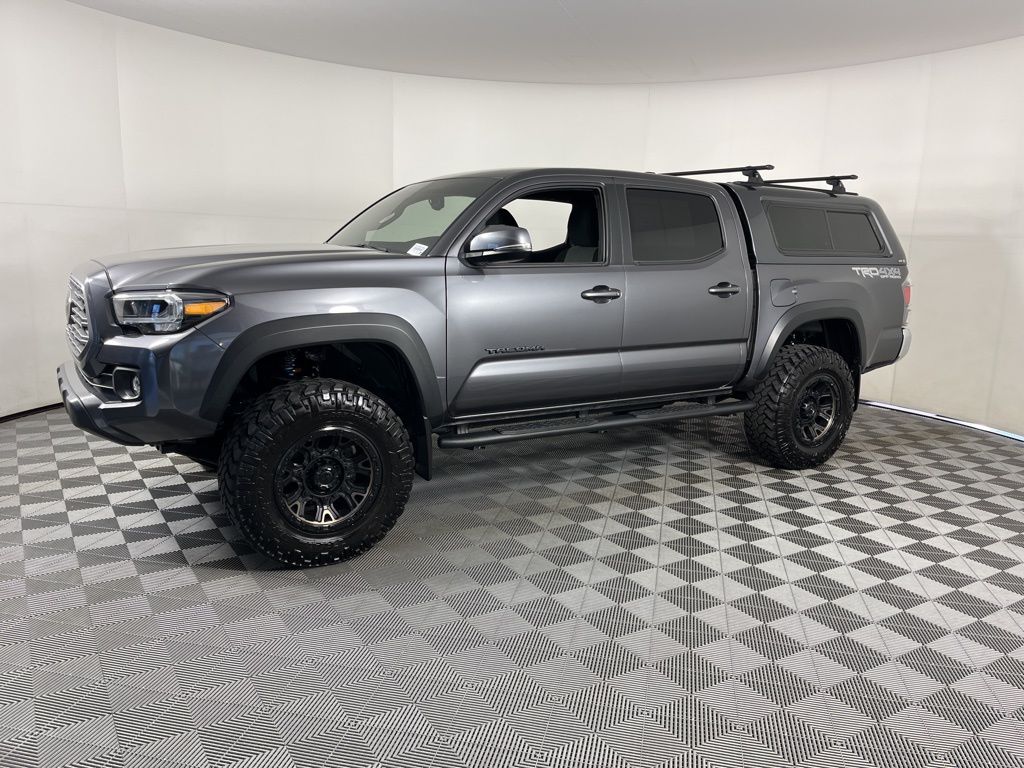 2022 Toyota Tacoma TRD Off-Road 2