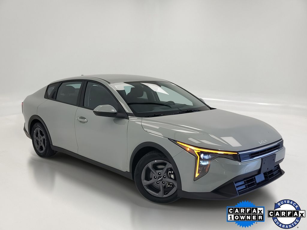 2025 Kia K4 LXS FWD