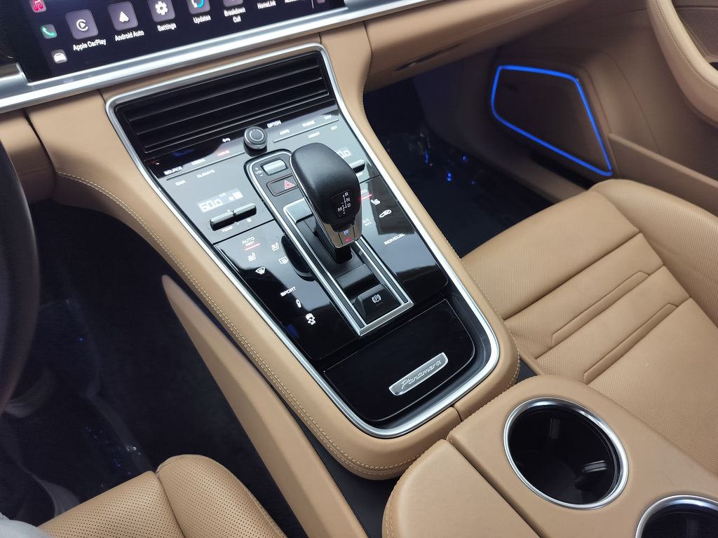 Thumbnail: 2023 Porsche Panamera - 22