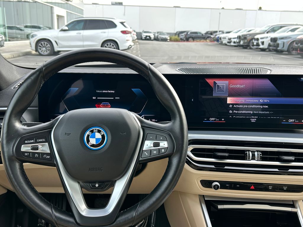 2023 BMW i4 eDrive40 18