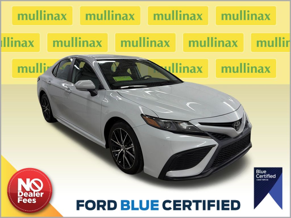 Ice Edge 2024 Toyota Camry Sedan Front-Wheel Drive 8-Speed Automatic
