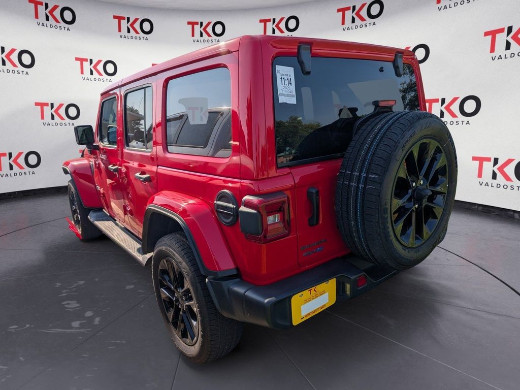 Used 2025 Jeep Wrangler SUV