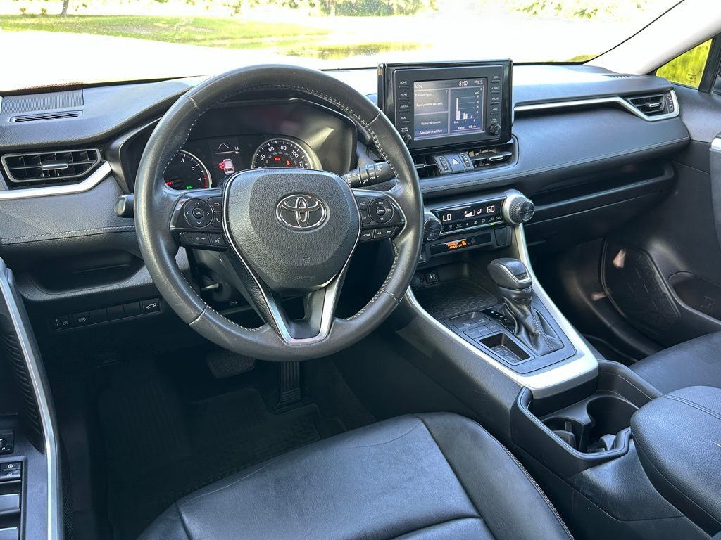 Thumbnail: 2019 Toyota RAV4 - 12
