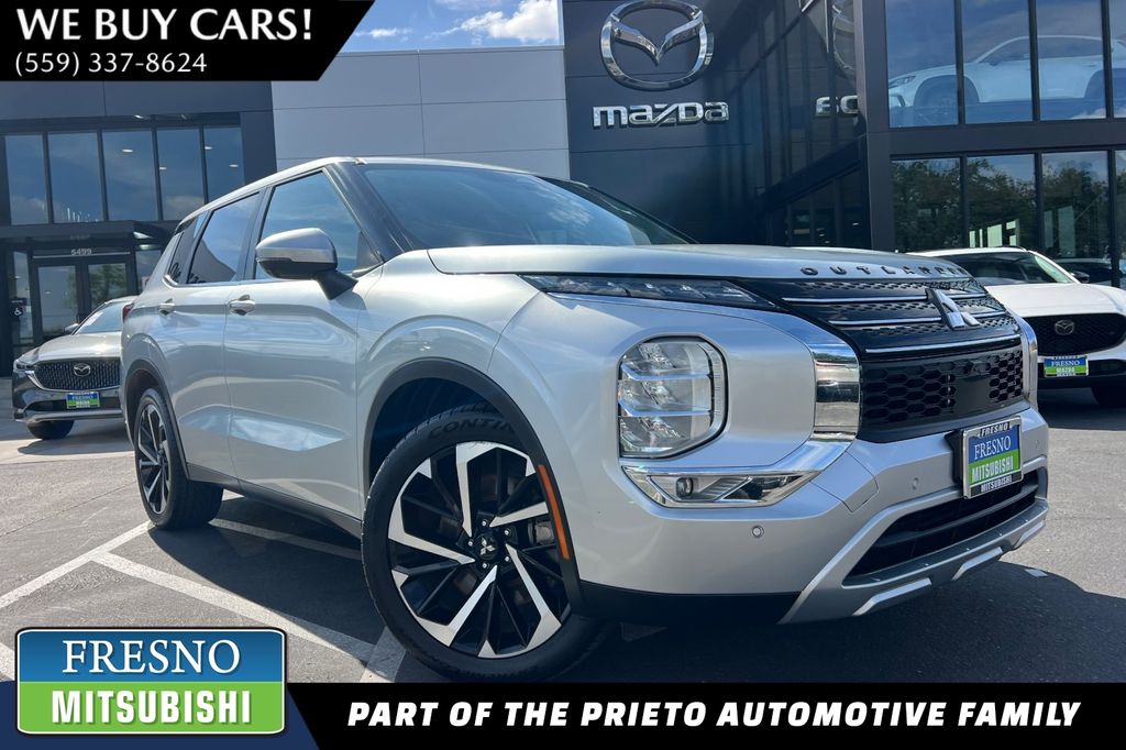 Black 2022 Mitsubishi Outlander SE FWD SUV / Crossover Front-Wheel Drive Continuously Variable Transmission