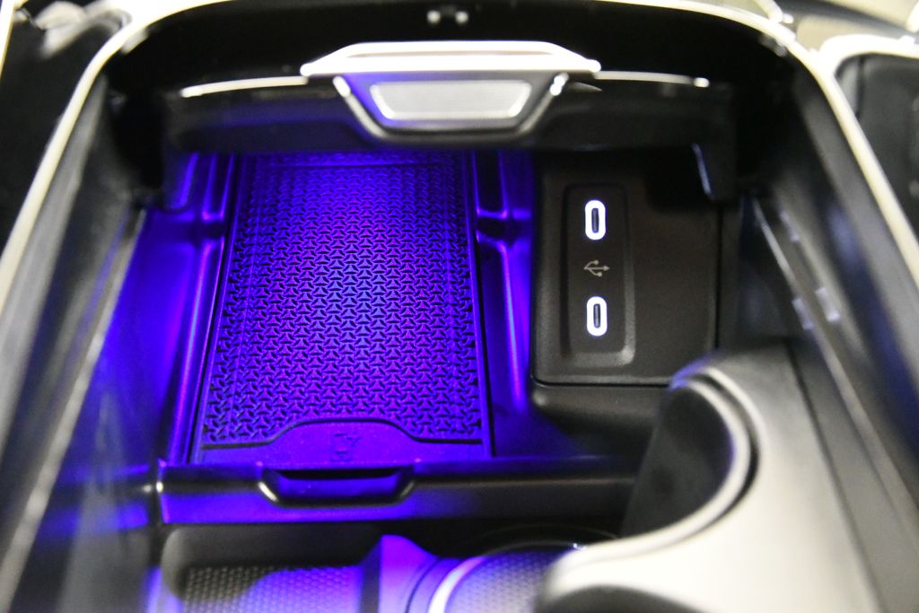 Thumbnail: 2025 Mercedes-Benz GLC - 29