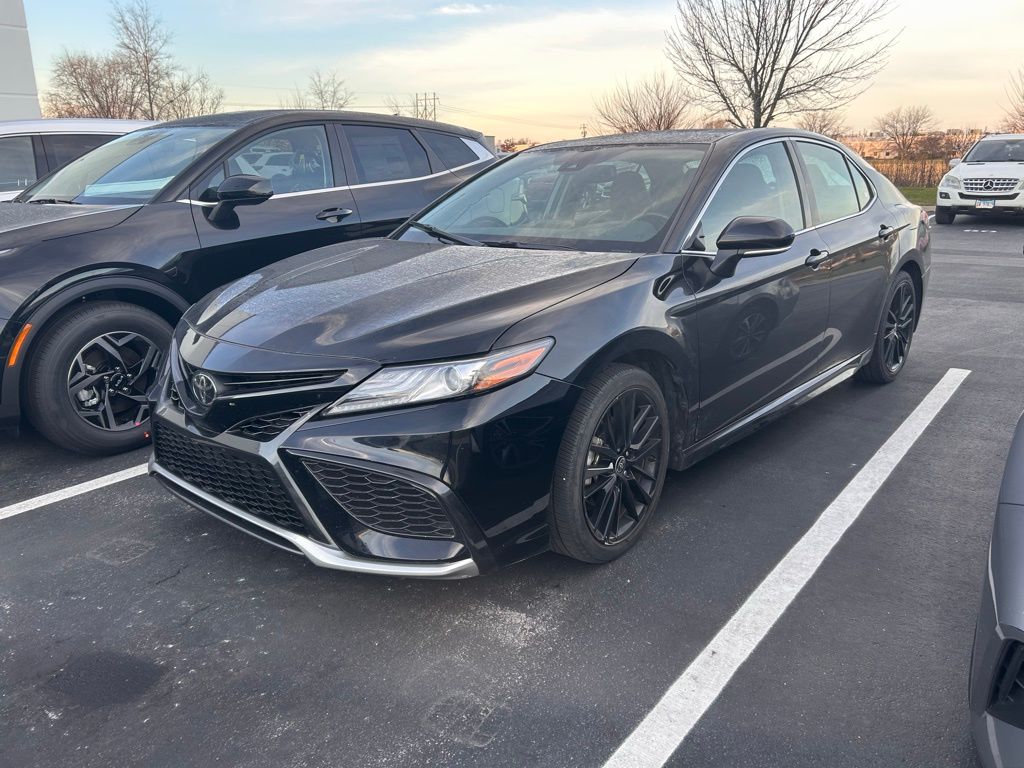 2023 Toyota Camry XSE 2