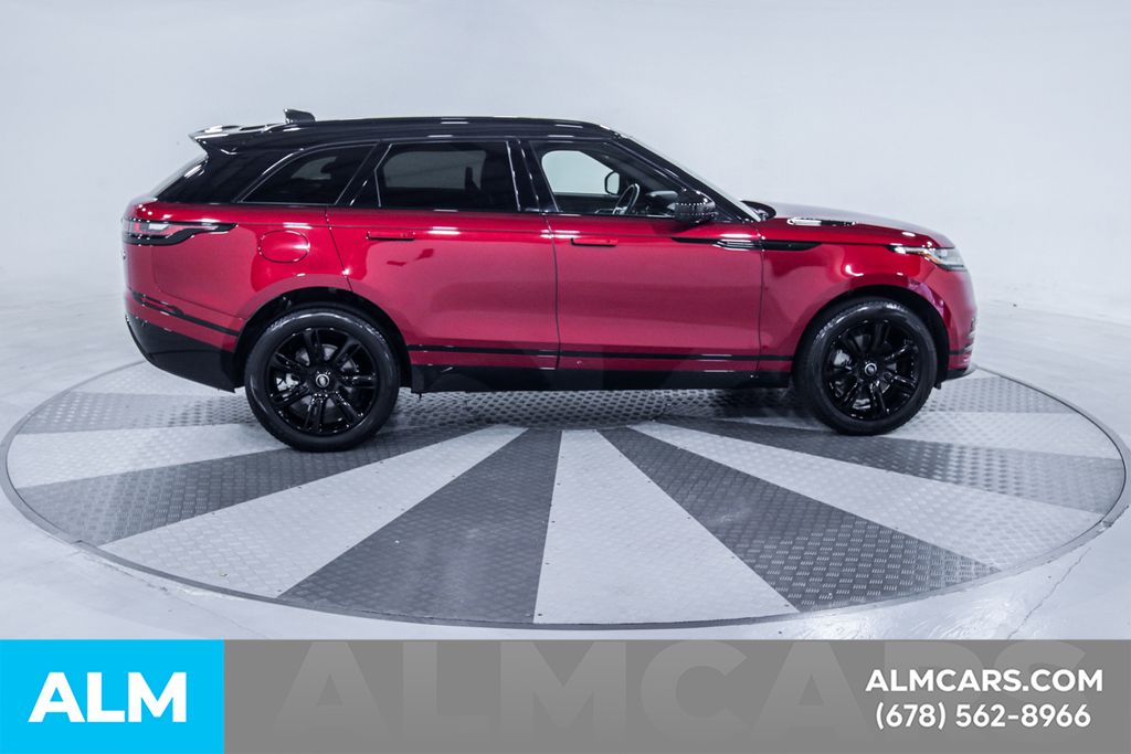 Used 2022 Red Land Rover P250 R-Dynamic S image 11