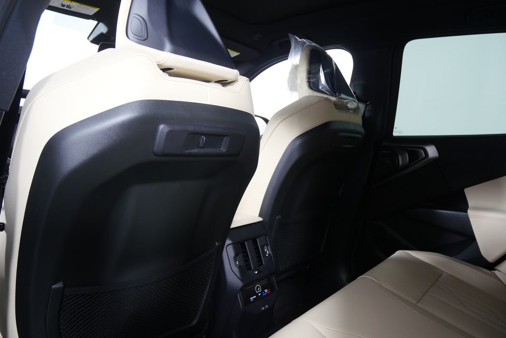 Thumbnail: 2026 BMW X3 - 16