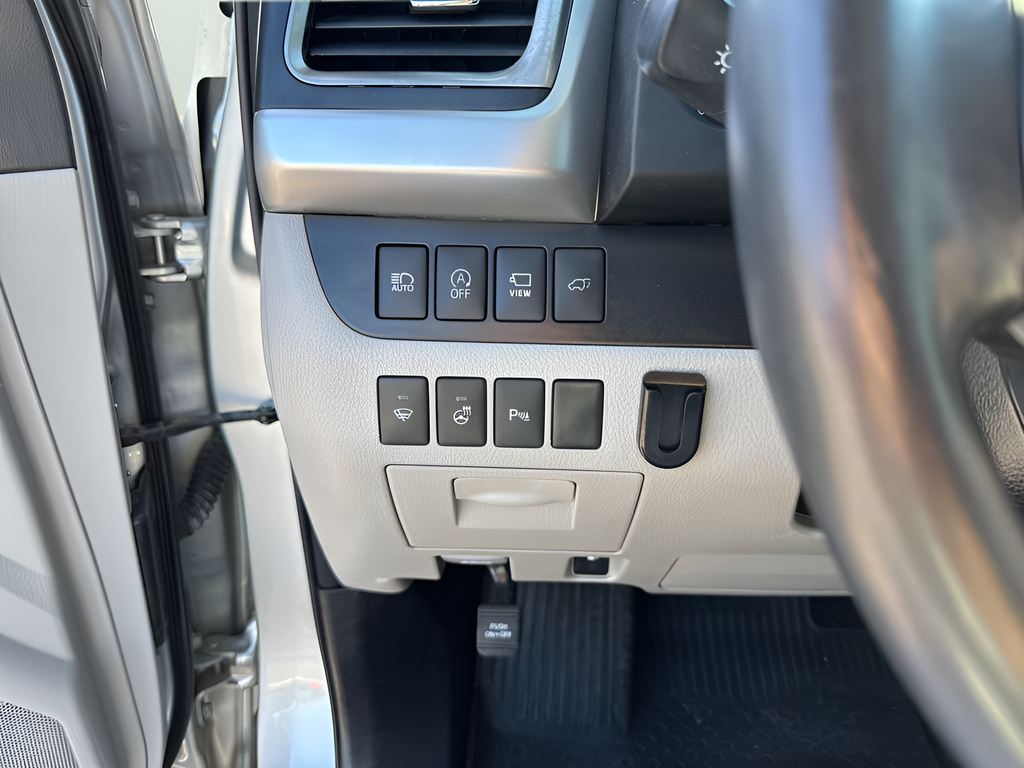 Used Car 2018 Toyota Highlander  For Sale Under $30,000 In Austin, Texas