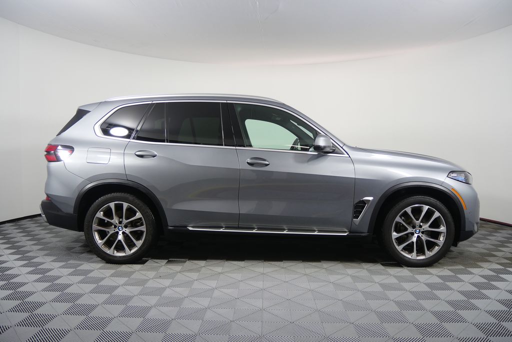 Thumbnail: 2024 BMW X5 - 2
