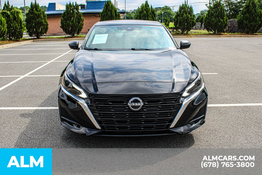 Used 2025 Black Nissan 2.5 SV image 10