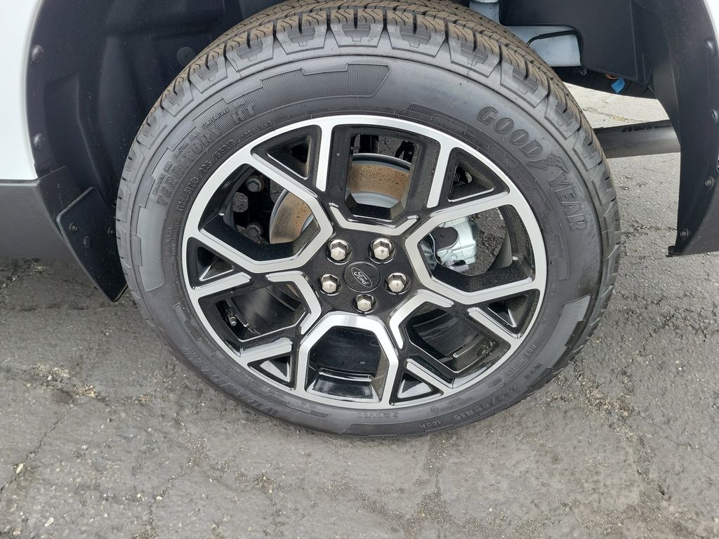 View vehicle photo 7