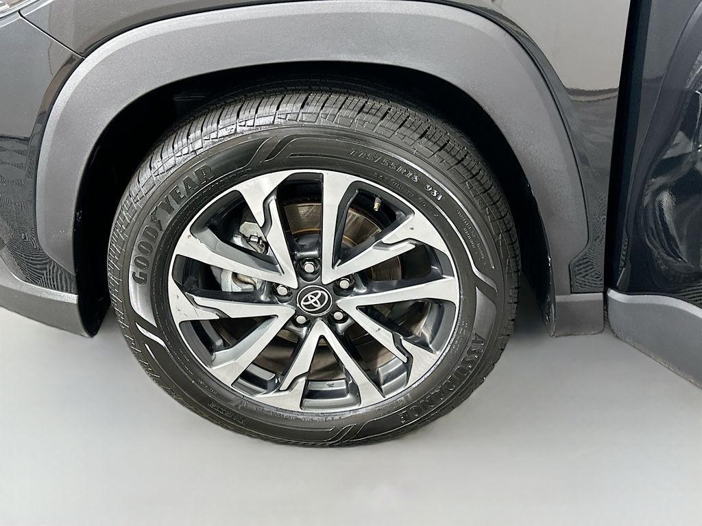 Thumbnail: 2024 Toyota Corolla Cross - 31