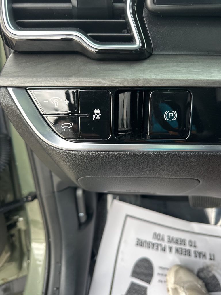 2024 Jungle Green Kia Sportage X-Line AWD SUV