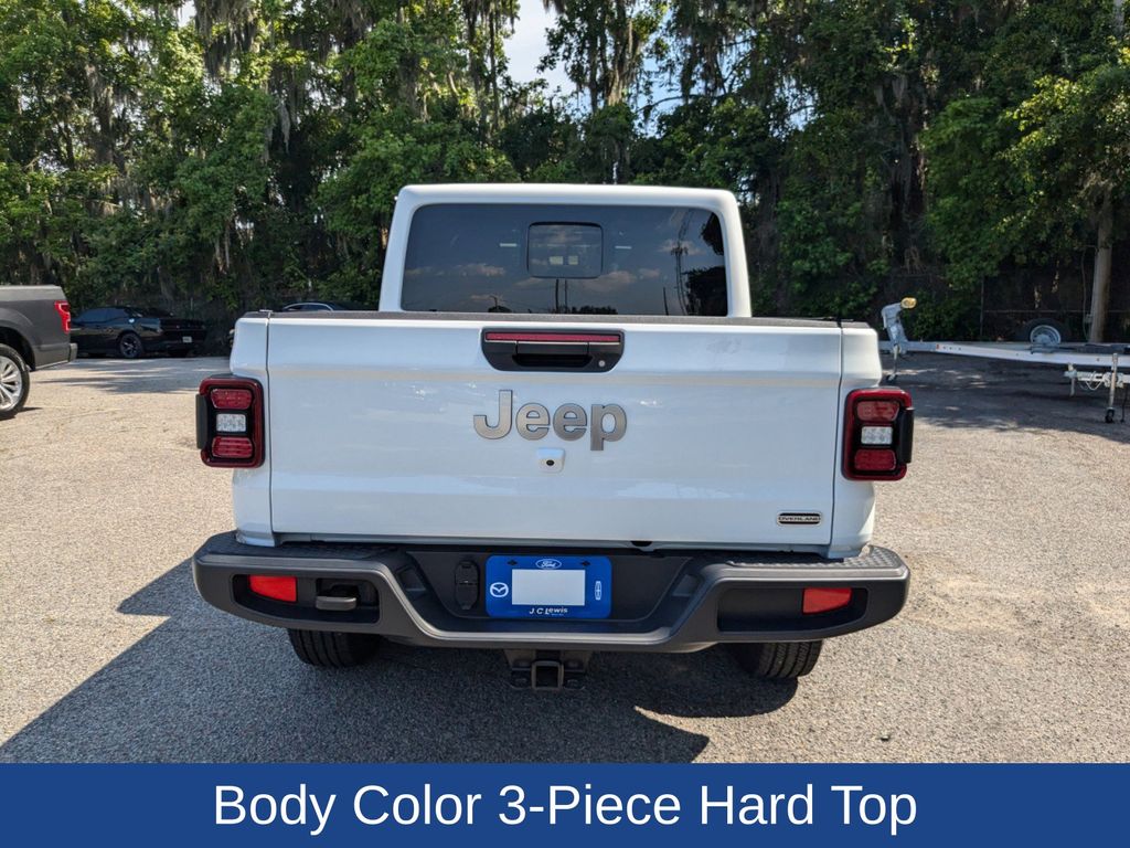 2022 Jeep Gladiator Overland
