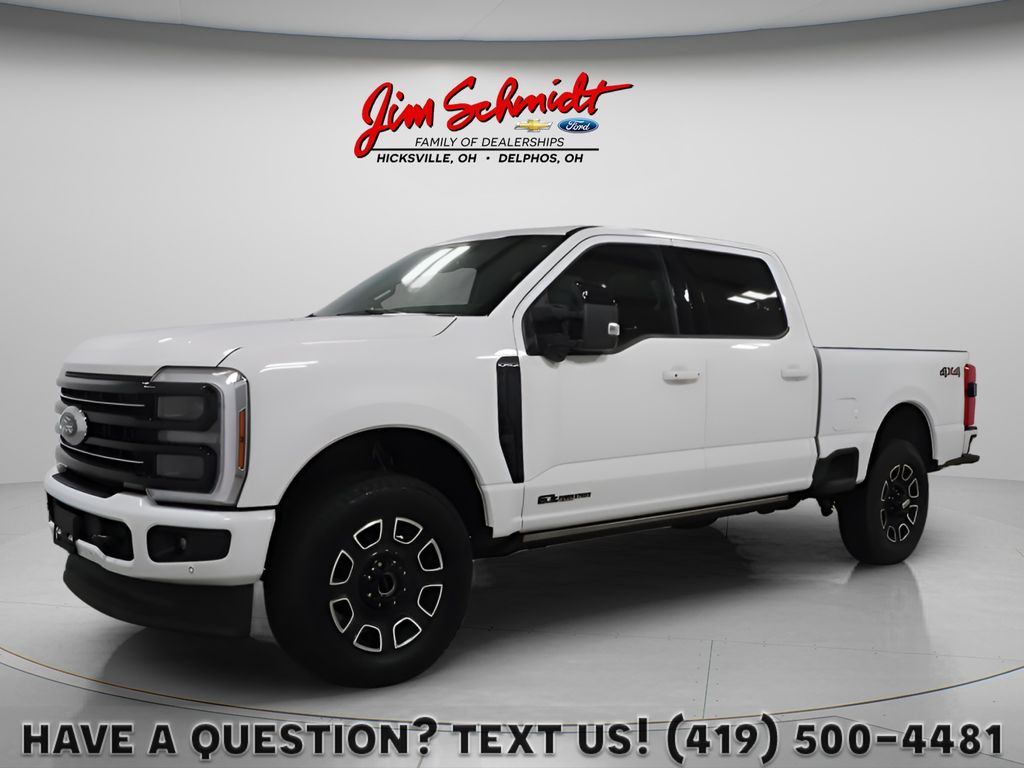 Star White Metallic Tri-Coat 2025 Ford F-250 Super Duty Platinum Crew Cab 4WD Pickup Truck Four-Wheel Drive Automatic
