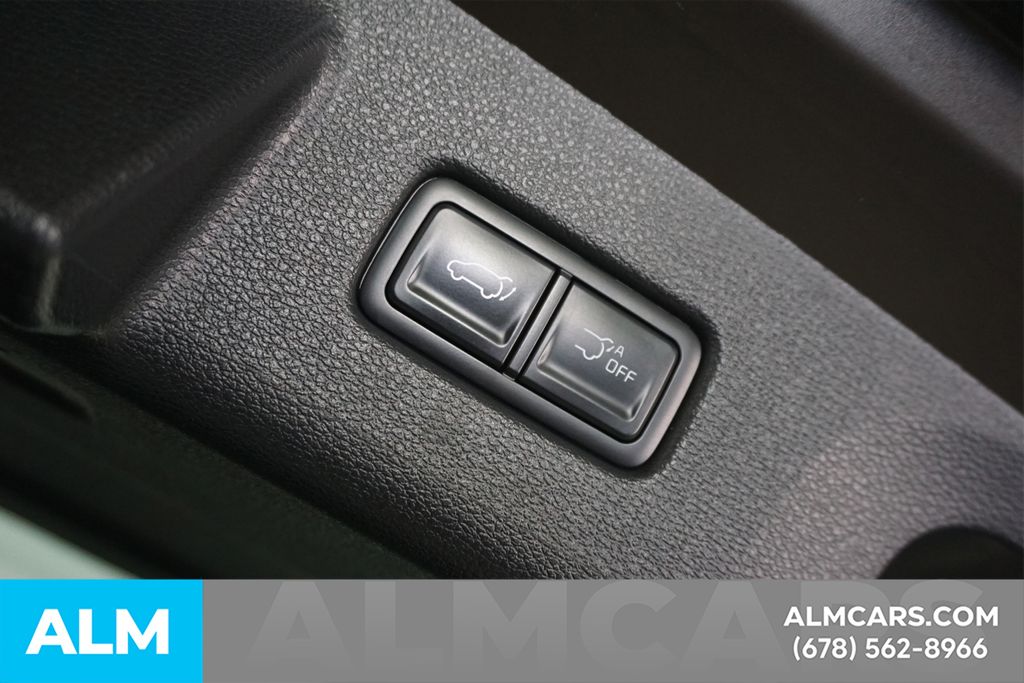Used 2025 Green Kia S image 22