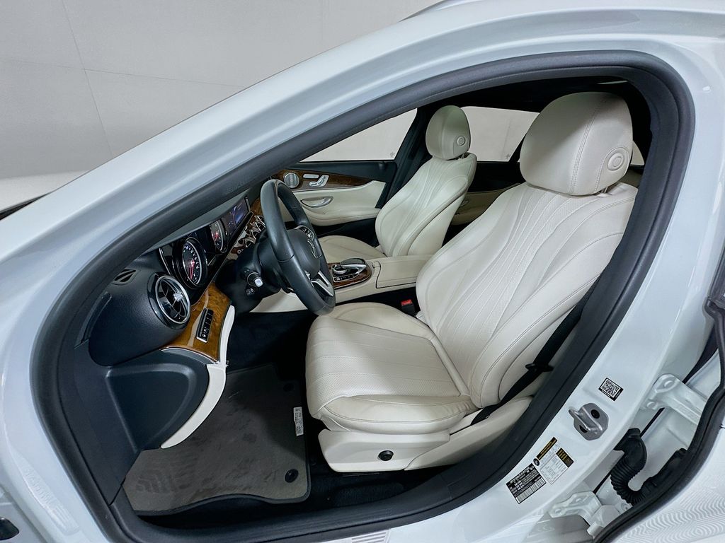 Thumbnail: 2019 Mercedes-Benz E-Class - 21