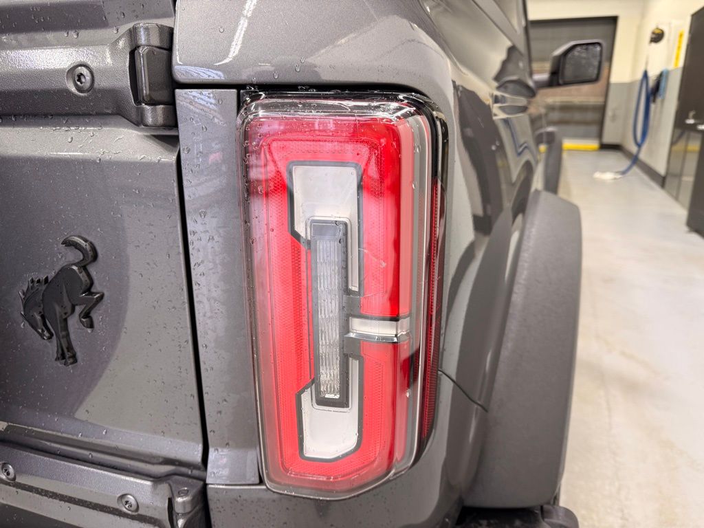 Thumbnail: 2022 Ford Bronco - 5