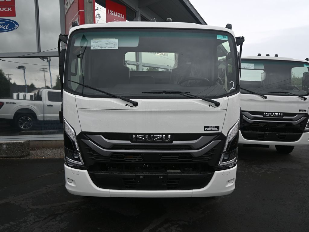 2025 Isuzu NPR XD 