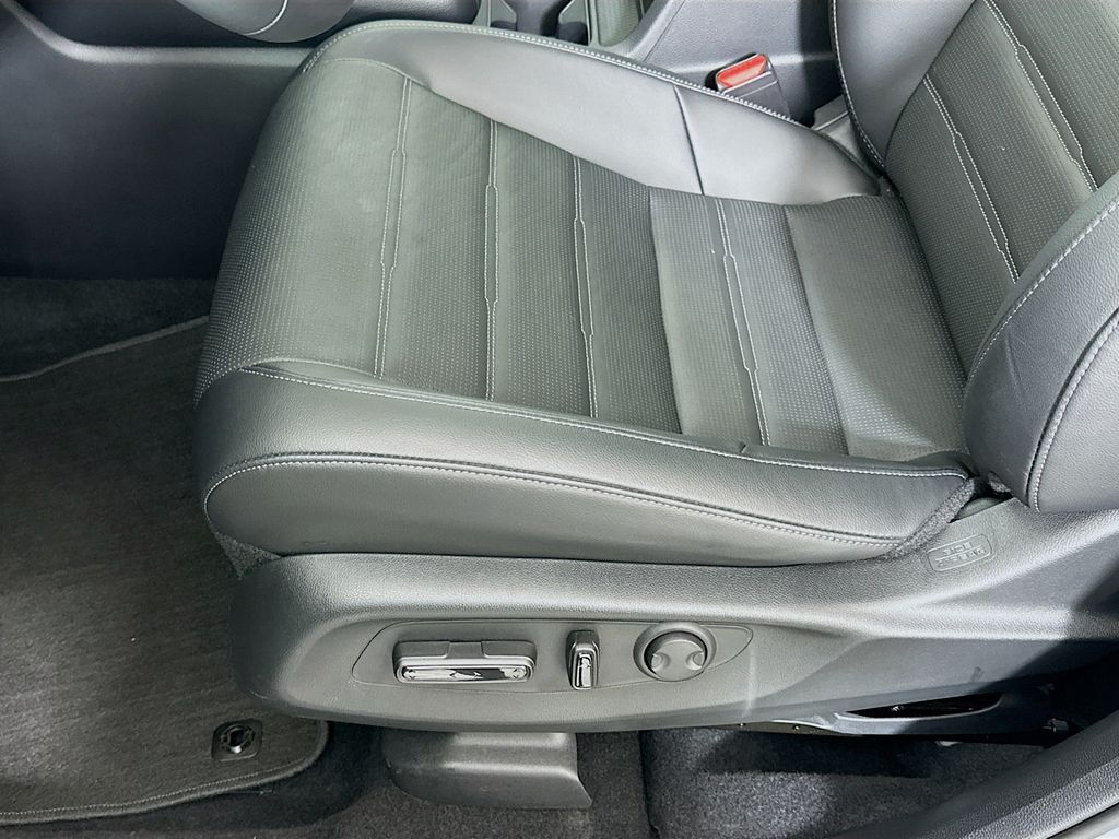 2025 Honda CR-V EX-L 19