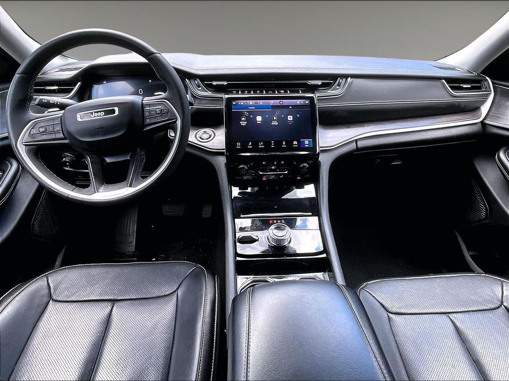 2023 Jeep Grand Cherokee L — photo 17