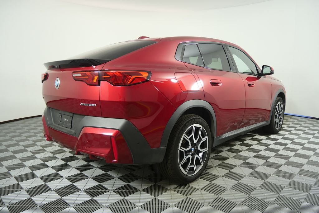 Thumbnail: 2024 BMW X2 - 3