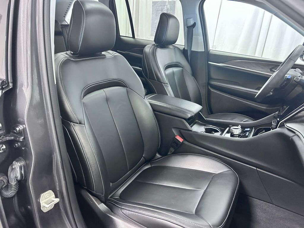 used 2023 Jeep Grand Cherokee car, priced at $32,288