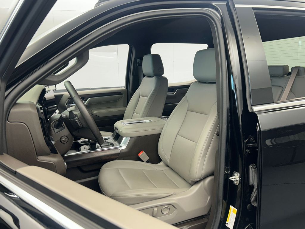 Used 2022 Onyx Black GMC SLT image 10