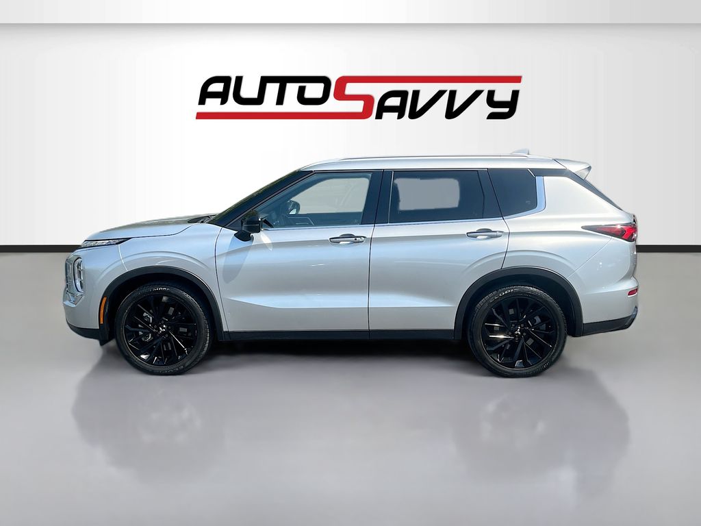 Used 2022 Silver Mitsubishi Black Edition image 4