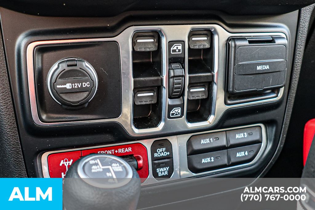 Used 2024 Silver Jeep Rubicon 4xe image 39