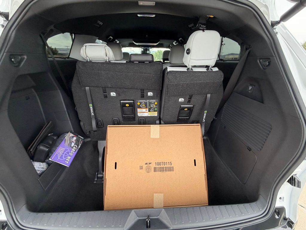 Thumbnail: 2026 Toyota Sienna - 25