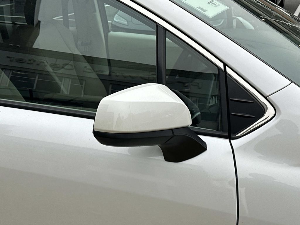 Thumbnail: 2024 Toyota Sienna - 18