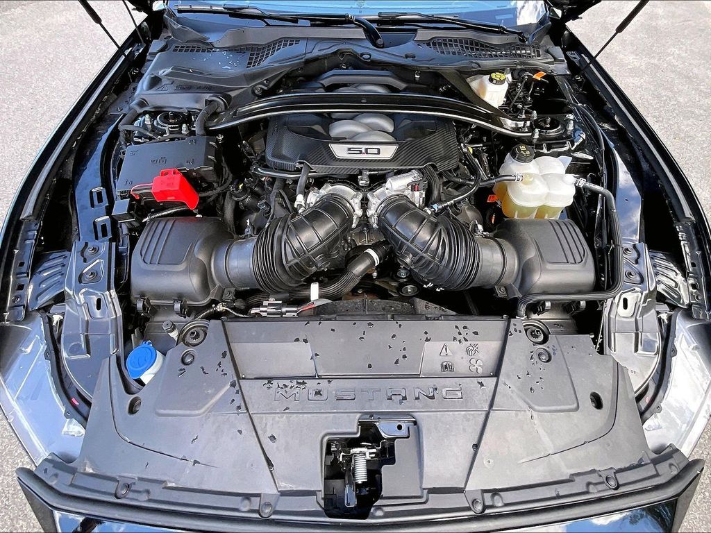 2025 Ford Mustang — photo 29