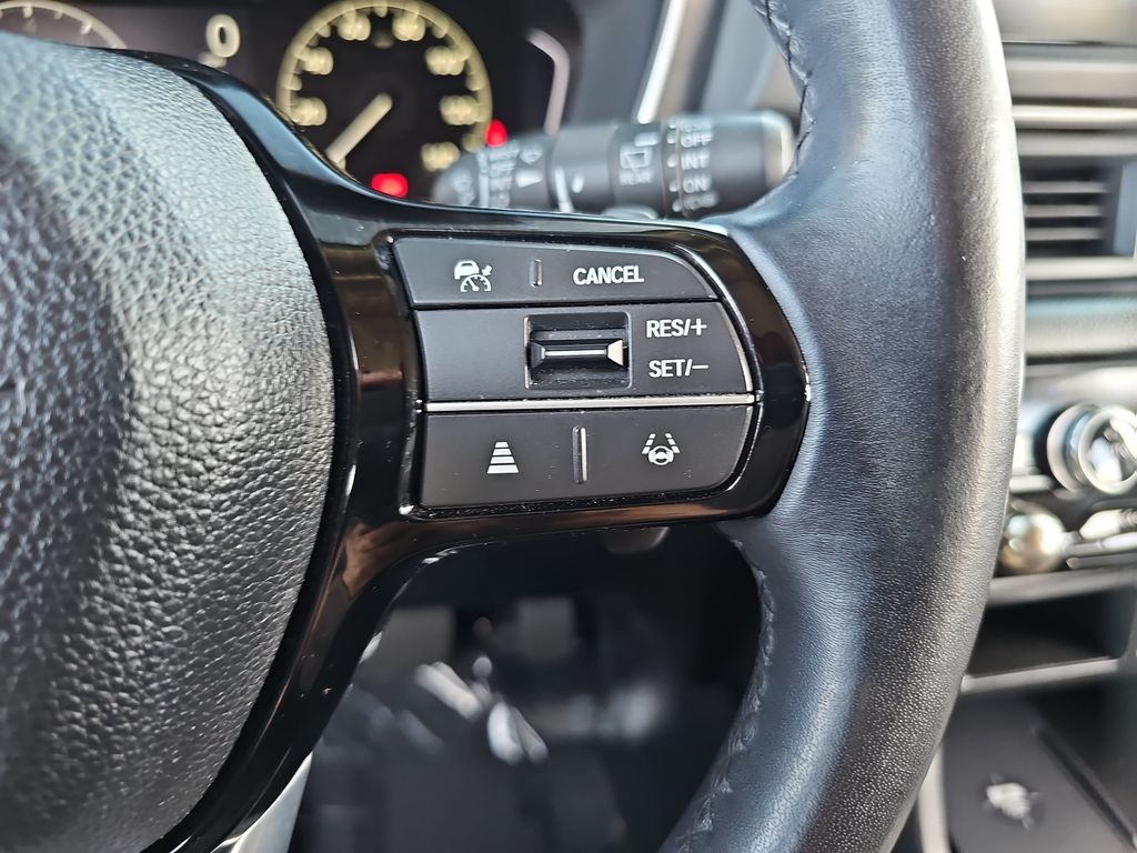 Used 2025 Honda Pilot SUV