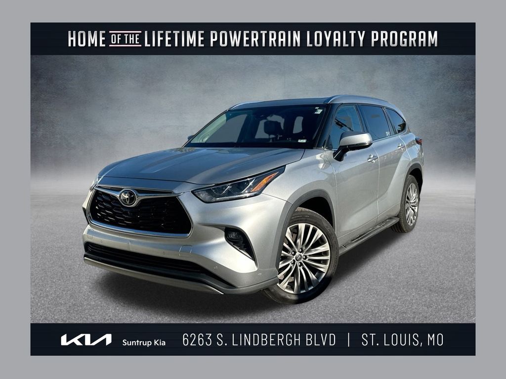 2022 Toyota Highlander Platinum FWD
