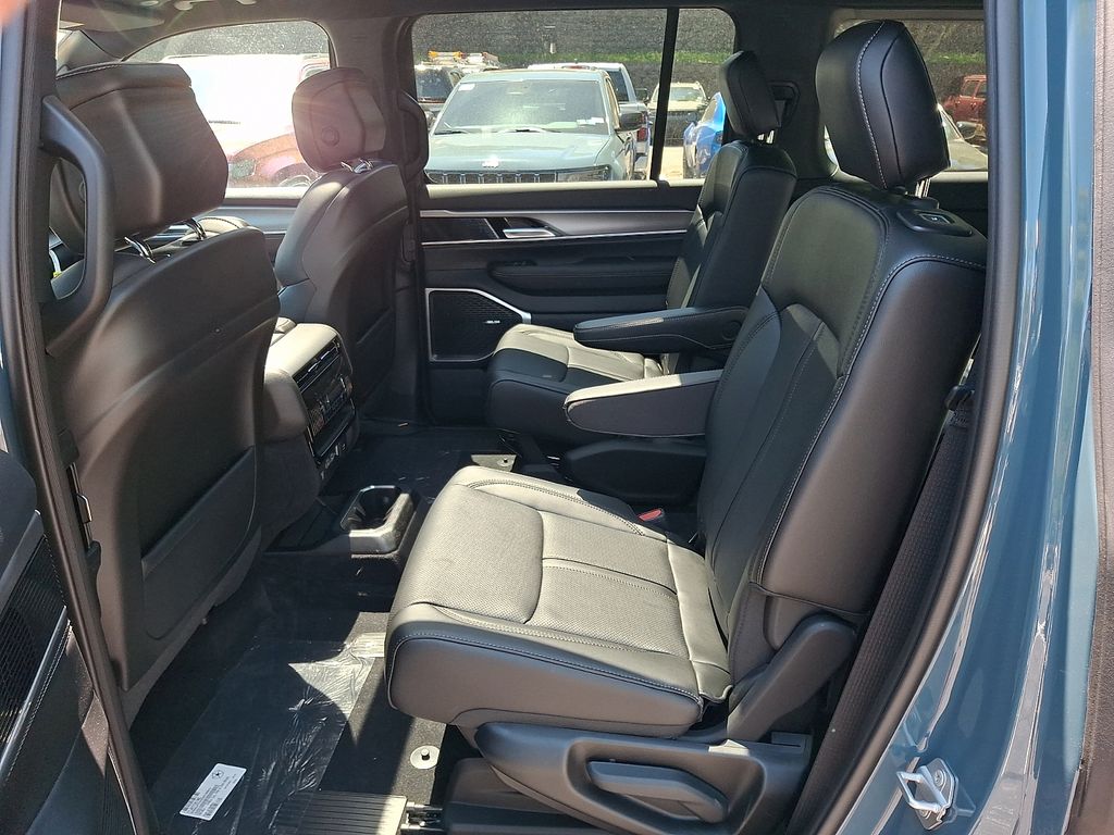 New 2026 Jeep Grand Wagoneer SUV
