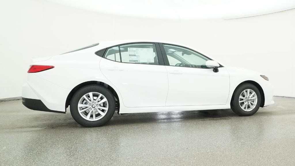 2025 Toyota Camry LE 20