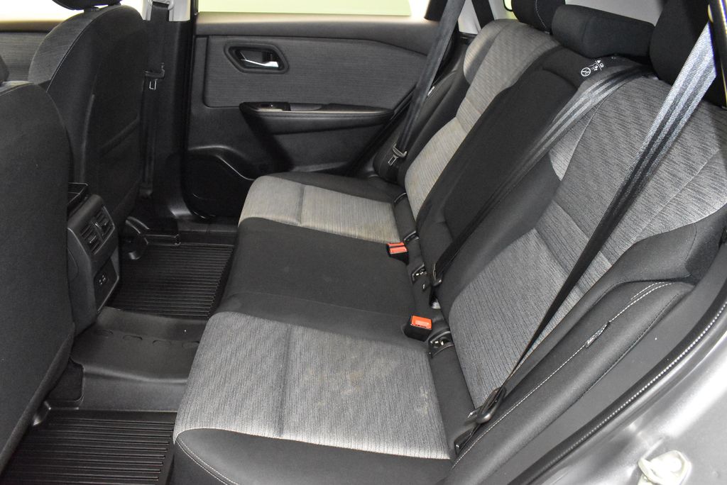 Thumbnail: 2023 Nissan Rogue - 31