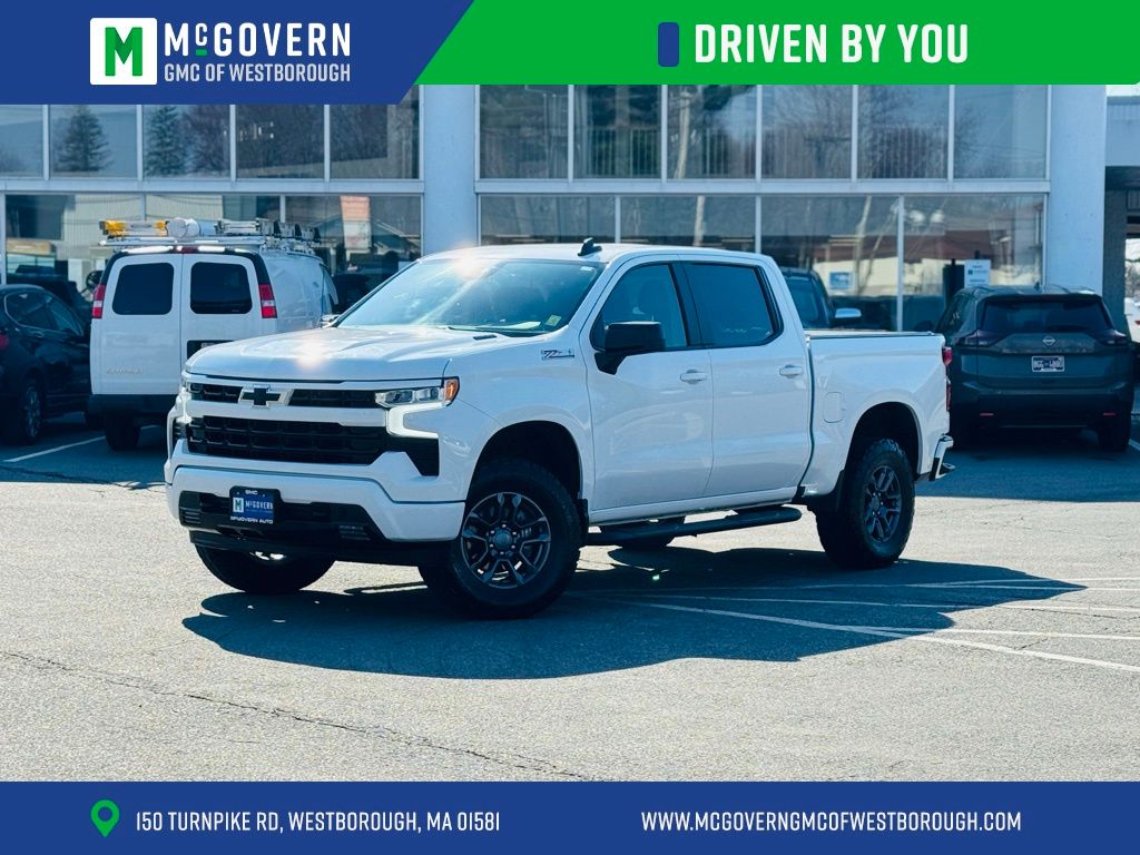 Summit White 2022 Chevrolet Silverado 1500 RST Crew Cab 4WD Pickup Truck Four-Wheel Drive Automatic