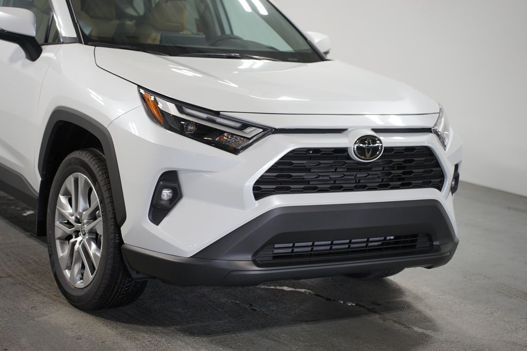 2025 Toyota RAV4 XLE Premium 4
