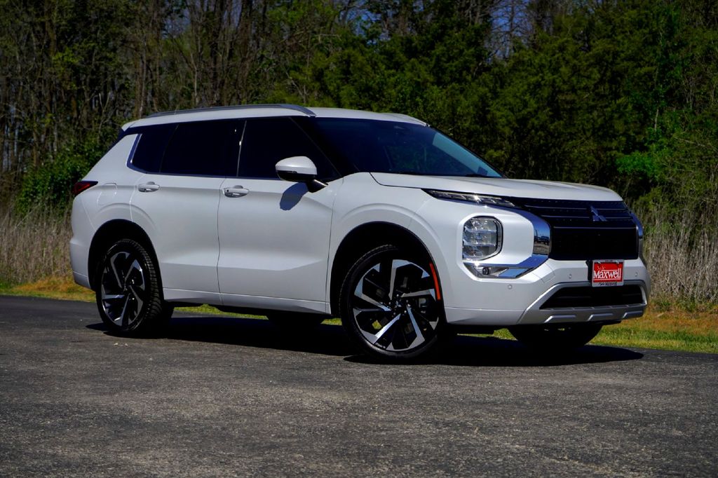 Used Car 2023 Mitsubishi Outlander  Ot45-m For Sale Under $30,000 In Taylor, Texas