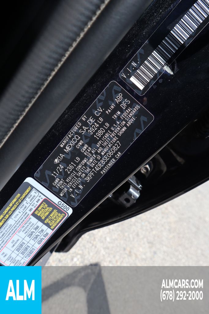 Used 2025 Black Kia LXS image 37
