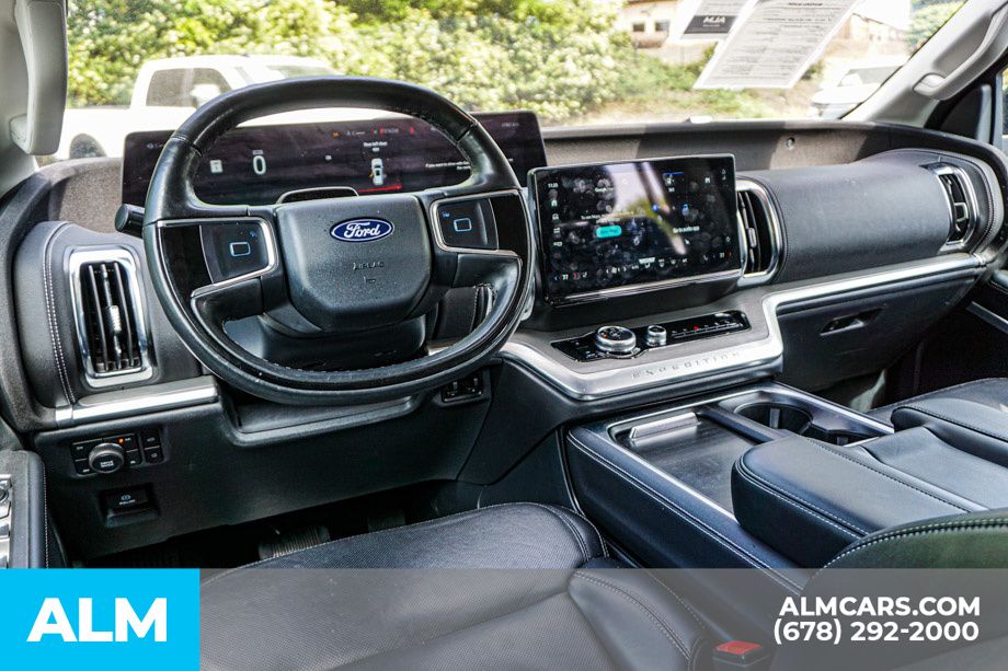 Used 2025 Black Ford Platinum image 30