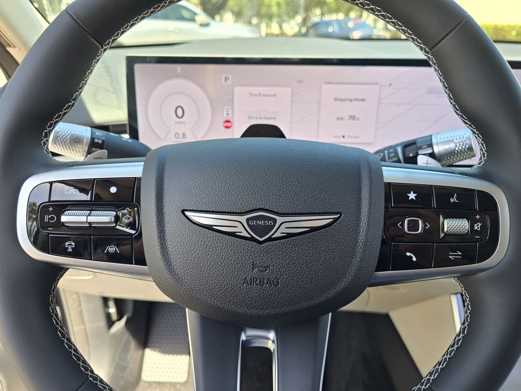 New 2026 Red Genesis 2.5T Select image 18