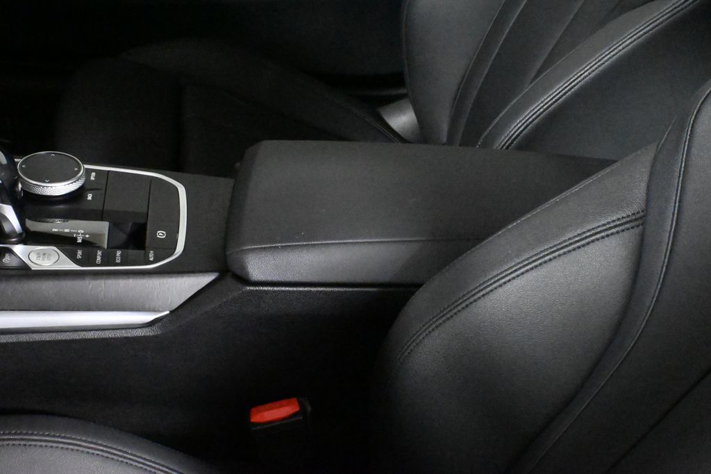 Thumbnail: 2021 BMW 4 Series - 26