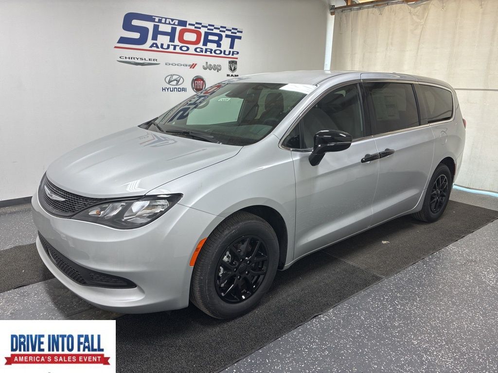 Silver Mist Clearcoat 2026 Chrysler Voyager Minivan Front-Wheel Drive 9-Speed Automatic