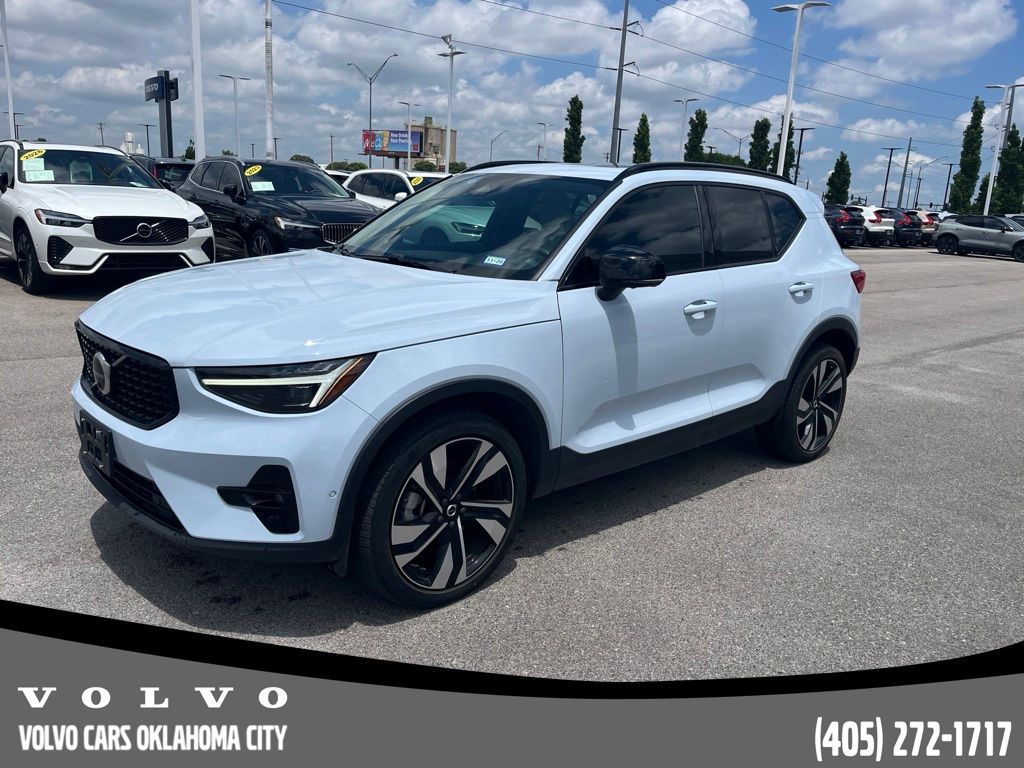 2024 Volvo XC40 Ultimate