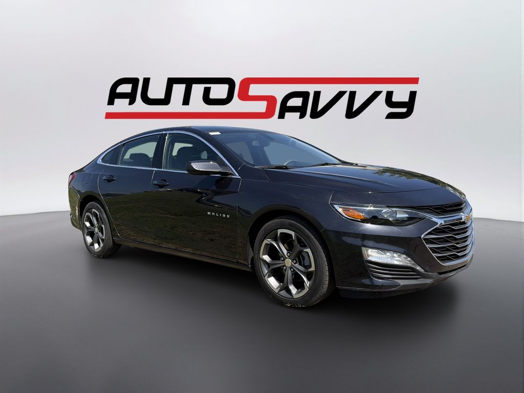 Used 2022 Gray Chevrolet LT image 3